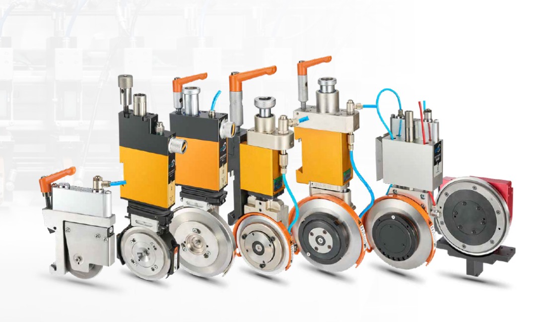 Stable slitting solutions for the nonwoven industry